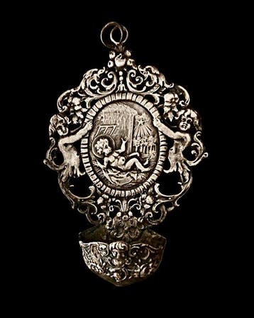 Decoratief ornament - Spanje - Waterbak van zilver