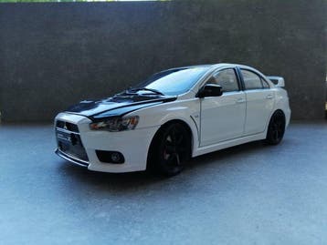 VIAT 1:18 - Modelauto - Mitsubishi Lancer Evo X, Nieuw