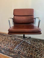 Vitra - Charles & Ray Eames - Bureaustoel - EA 208 Soft Pad
