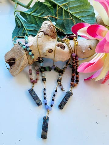 Handgemaakte Edelsteen ketting fantasie kleuren met Mos, Sieraden, Tassen en Uiterlijk, Armbanden, Nieuw