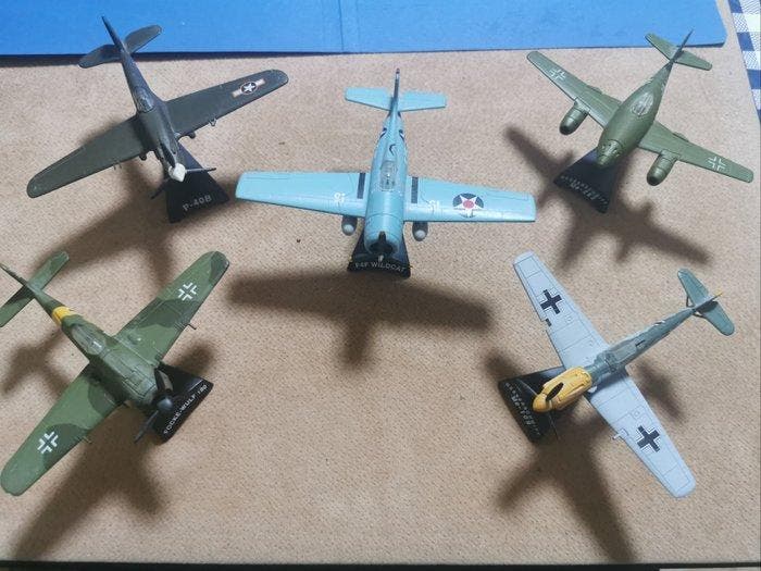 1:100 - Oorlogsvliegtuig (5) - Lote de aviones de la Segunda, Kinderen en Baby's, Speelgoed | Overig