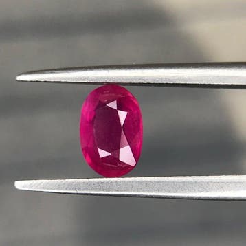 Zonder minimumprijs - 1 pcs Rood Robijn - 0.68 ct - Guild, Nieuw