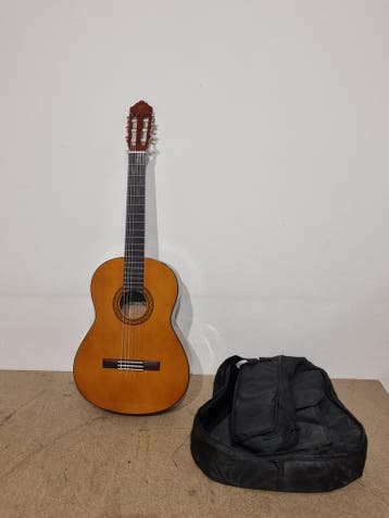 Een Yamaha gitaar, Muziek en Instrumenten, Nieuw