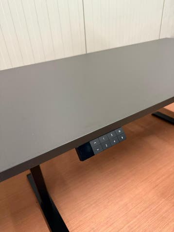 Nieuwe Zit Sta Bureaus in Herman Miller Antraciet - Zwart, Verzenden, In hoogte verstelbaar, Nieuw
