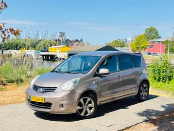 Nissan Note 1.6 AUT 2010 Airco/Cruise/Trekhaak/Climate/1eEig, Stof, Gebruikt, Bruin, Overige kleuren