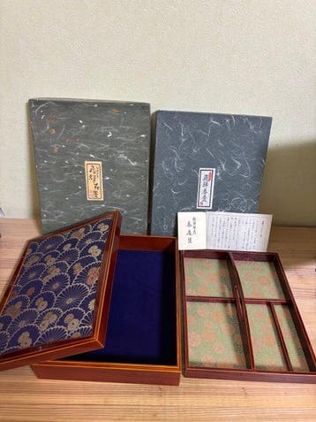 Takayama Shikki () - Doos (2) - Lak, Hout, Zijde -, Antiek en Kunst
