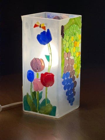 Inspirado en Louis Comfort Tiffany , Leopold y Rudolf