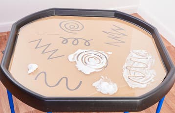 Cosy Tuff Spot Tray herschrijfbare  van €120,95 voor €84,67, Ophalen of Verzenden, Nieuw