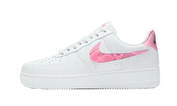 Nike Air Force 1 07 SE Love for All, Nieuw