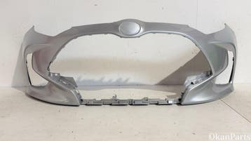 Toyota Yaris IV voorbumper 52119-K0050, Ophalen, Gebruikt, Voor, Bumper