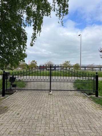 Actie showmodel: Mooie inrijpoort NU € 2350,00 {400 CM}., Tuin en Terras, Tuinpoorten, Nieuw, Ophalen of Verzenden, 150 tot 200 cm