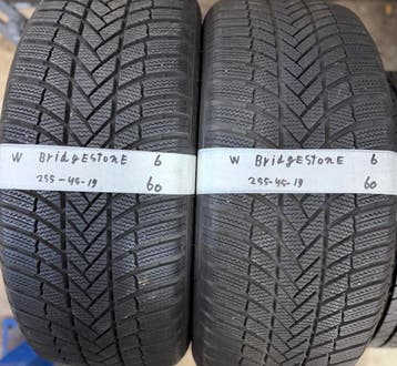 2x 255-45-19 Bridgestone Winter 2x 6mm €60 PerBand 255 45 19, Gebruikt, 255 mm, Winterbanden, Band(en)