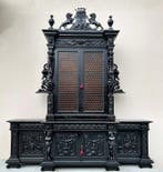 Credenza - eboniseerd hout - Een imposante dressoir in