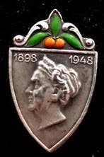 Koningin Wilhelmina 1898-1948 50 jaar Koningin speld, Verzamelen, Speldjes, Pins en Buttons, Verzenden, Nieuw, Figuurtje, Speldje of Pin