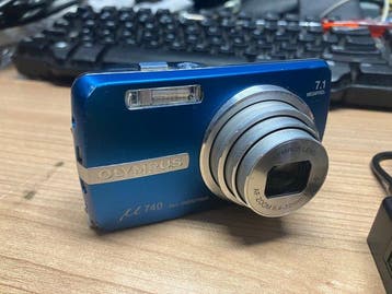 Olympus µ740 with new charger & battery ,usb cable for, Nieuw