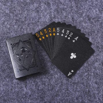 Luxe Zwarte Speelkaarten met Gouden Opdruk - Waterdicht & Un, Hobby en Vrije tijd, Verzenden, Nieuw