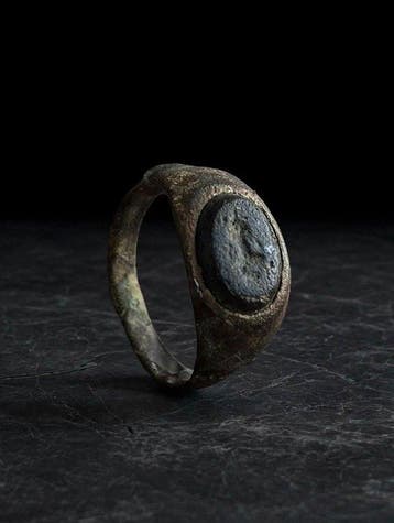 Oud-Romeins, Keizerrijk Brons Intaglio Ring
