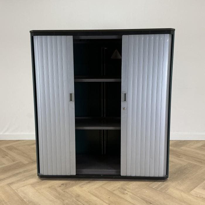 Gispen roldeurkast vv 2 legborden en sleutel (hxbxd), Huis en Inrichting, Kasten | Roldeurkasten en Archiefkasten, Gebruikt, Ophalen of Verzenden