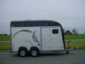 Bockmann Big Portax afm. 415x185x240cm WCF chassis, Dieren en Toebehoren, Paarden en Pony's | Trailers en Aanhangwagens, Ophalen