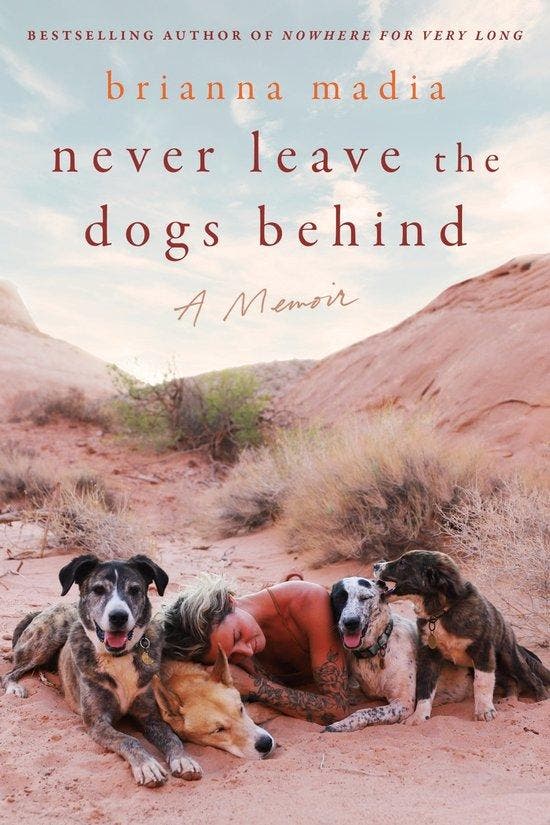 9780063316096 Never Leave the Dogs Behind | Tweedehands, Boeken, Biografieën, Zo goed als nieuw, Verzenden