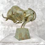 sculptuur, NO RESERVE PRICE - Cubist Bull on Stand - 22 cm -