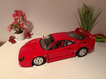 Pocher 1:8 - Modelauto - Ferrari F40, Hobby en Vrije tijd, Modelauto's | 1:5 tot 1:12, Nieuw