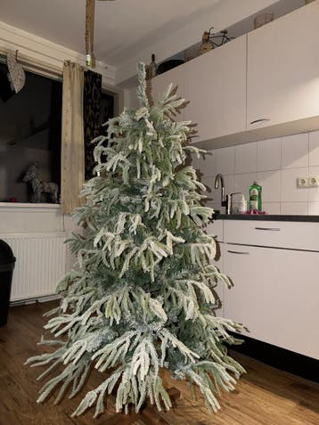 Besneeuwde Kunstkerstboom (NIEUW IN DOOS!) + Decoratieset, Ophalen of Verzenden, Nieuw