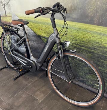 Gazelle Grenoble C7+ Electrische fiets - Bosch Middenmotor, Ophalen of Verzenden, Zo goed als nieuw, 47 tot 51 cm, 50 km per accu of meer