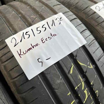 2 x Kumho 215-55-17 Zomerbanden 5mm, Auto-onderdelen, Banden en Velgen, 17 inch, Ophalen of Verzenden, Band(en), Personenwagen