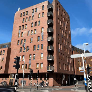 Appartement in Hilversum gevonden voor €1850,- pm, Huizen en Kamers, Huizen te huur, Direct bij eigenaar, Noord-Holland, Hilversum