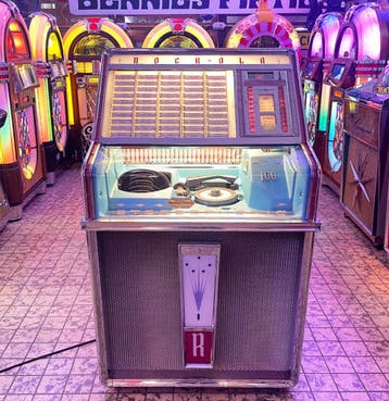 Rock-Ola Princess Model 1493 Jukebox (1962) – Gerestaureerd, Ophalen, Gebruikt