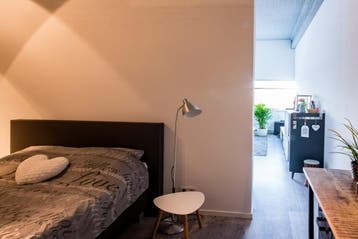 Studio Stationsweg in Dordrecht, 50 m² of meer, Overige regio's
