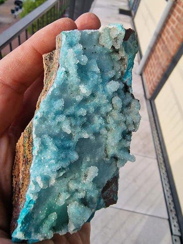 Natuurlijke chrysocolla met malachiet op kwarts –