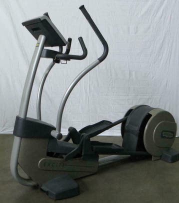 FAILISSEMENT crosstrainer Technogym Excite Synchro NU 1250,-, Sport en Fitness, Ophalen of Verzenden, Zo goed als nieuw, Benen