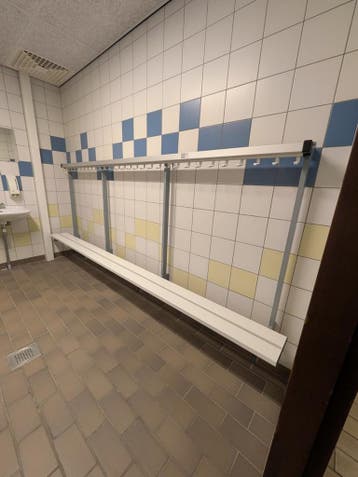 Wandbank met kledingrek, Nieuw
