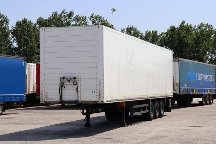 Veiling: Gesloten Oplegger Schmitz Cargobull SKO24 2011, Auto's, Vrachtwagens, BTW verrekenbaar, Overige brandstoffen, Overige kleuren