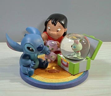 Disney Parks - 1 Snowglobe - Lilo y Stitch derrama la taza, Verzamelen, Nieuw