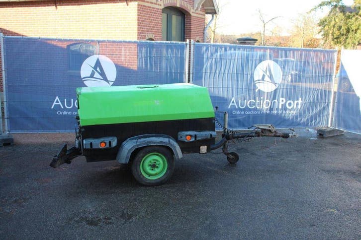 Veiling: Compressor Atlas Copco XAS47DD BOX 2004, Zakelijke goederen, Machines en Bouw | Pompen en Compressoren, Ophalen