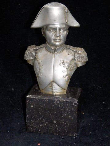 Zeer fraai Borstbeeld van Napoleon Bonaparte - Gesigneerd