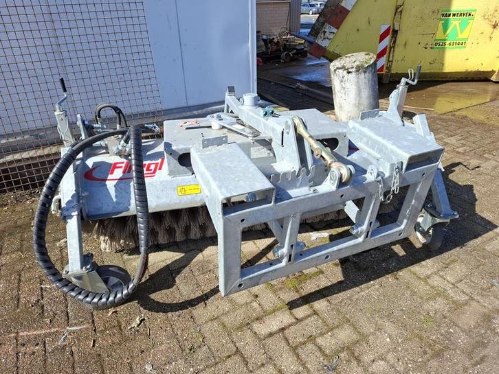 Rolbezem met opvangbak Fliegl, KEHFLI185000, Zakelijke goederen, Agrarisch | Werktuigen