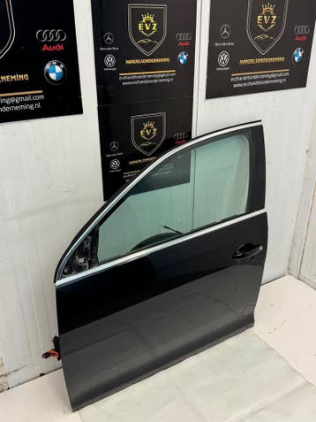 Portier 4-deurs links voor VW Jetta bj.2008 zwart LC9X, Gebruikt, Voor, Volkswagen, Deur