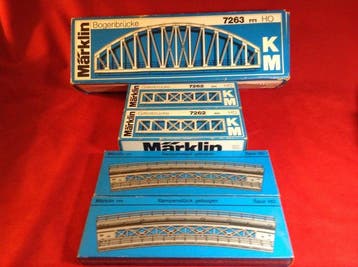 Märklin H0 - #7932 Arch Bridge - #7262 x 2 Truss Bridge -, Nieuw
