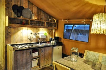 Safaritent Glamping Overijssel Camping Boerencamping, Huisdier toegestaan, In bos, Landelijk