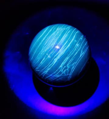 Amber - Barnsteen - Planet like Blue Sphere Freeform - 5.8