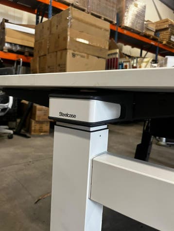 Steelcase Ology Duo Zit Sta Bureau (Gebruikte Bladen), Huis en Inrichting, Bureaus, Verzenden, In hoogte verstelbaar, Zo goed als nieuw