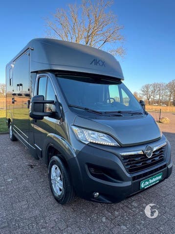 Chique AKX Paardenwagen uit 2024 met maar 19.000km!, Dieren en Toebehoren, Ophalen, Zo goed als nieuw, Polyester, 2-paards trailer