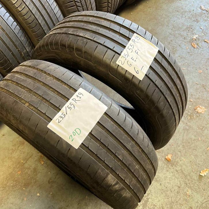 2 x Goodyear Eagle F1 235-55-19 Zomerbanden 6mm, Auto-onderdelen, Banden en Velgen, 19 inch, Zomerbanden, 235 mm, Personenwagen