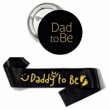 Sjerp en button set Daddy to Be zwart met gouden tekst, Ophalen of Verzenden, Nieuw, Versiering, Geboorte of Huwelijk