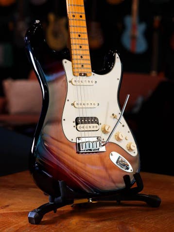 Fender American Elite Stratocaster® HSS Shawbucker Pre-Owne, Ophalen of Verzenden, Gebruikt, Solid body, Fender