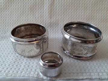 Servetring (3) - Twee antieke Hollandse Zilveren Servet, Antiek en Kunst, Antiek | Goud en Zilver